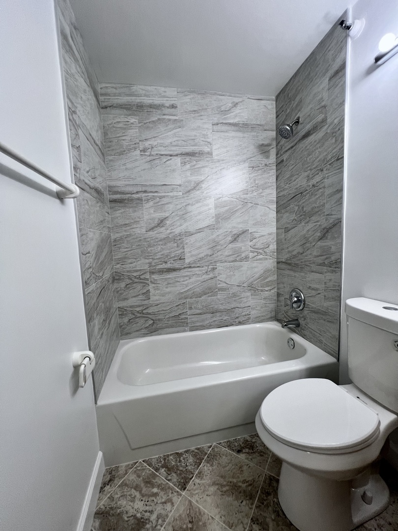 3660 N Lake Shore Drive 2513 Property Photo 15