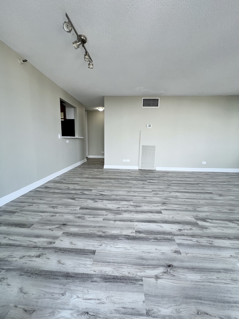 3660 N Lake Shore Drive 2513 Property Photo 29