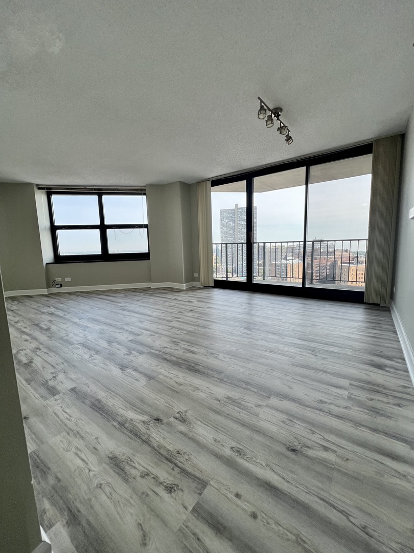 3660 N Lake Shore Drive 2513 Property Photo 30