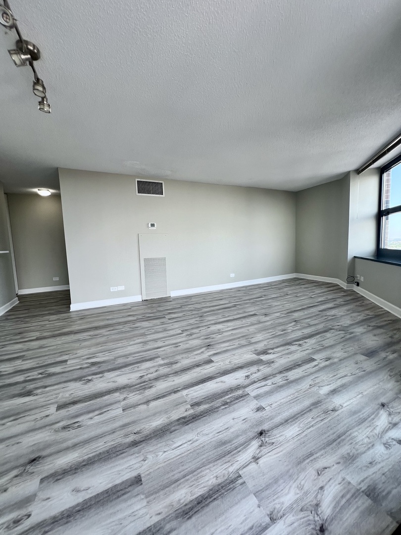 3660 N Lake Shore Drive 2513 Property Photo 31