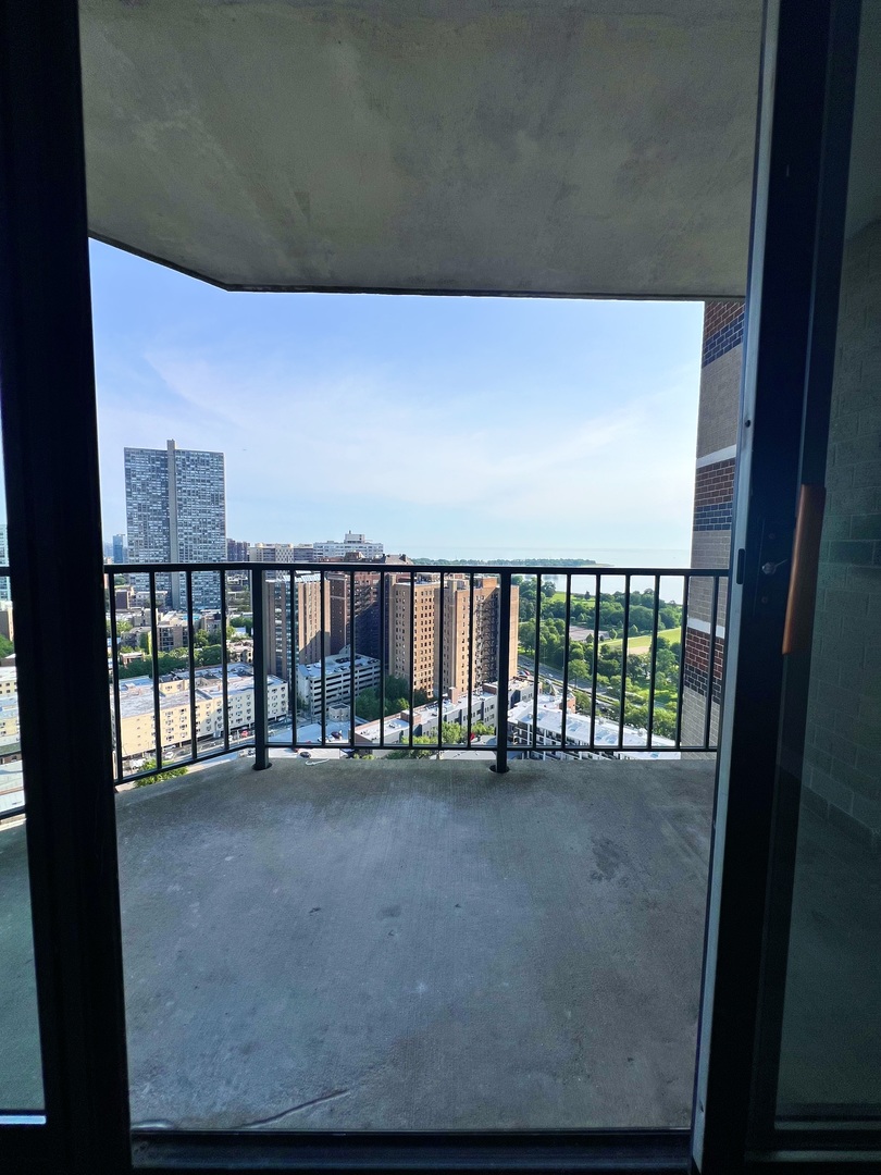 3660 N Lake Shore Drive 2513 Property Photo 34