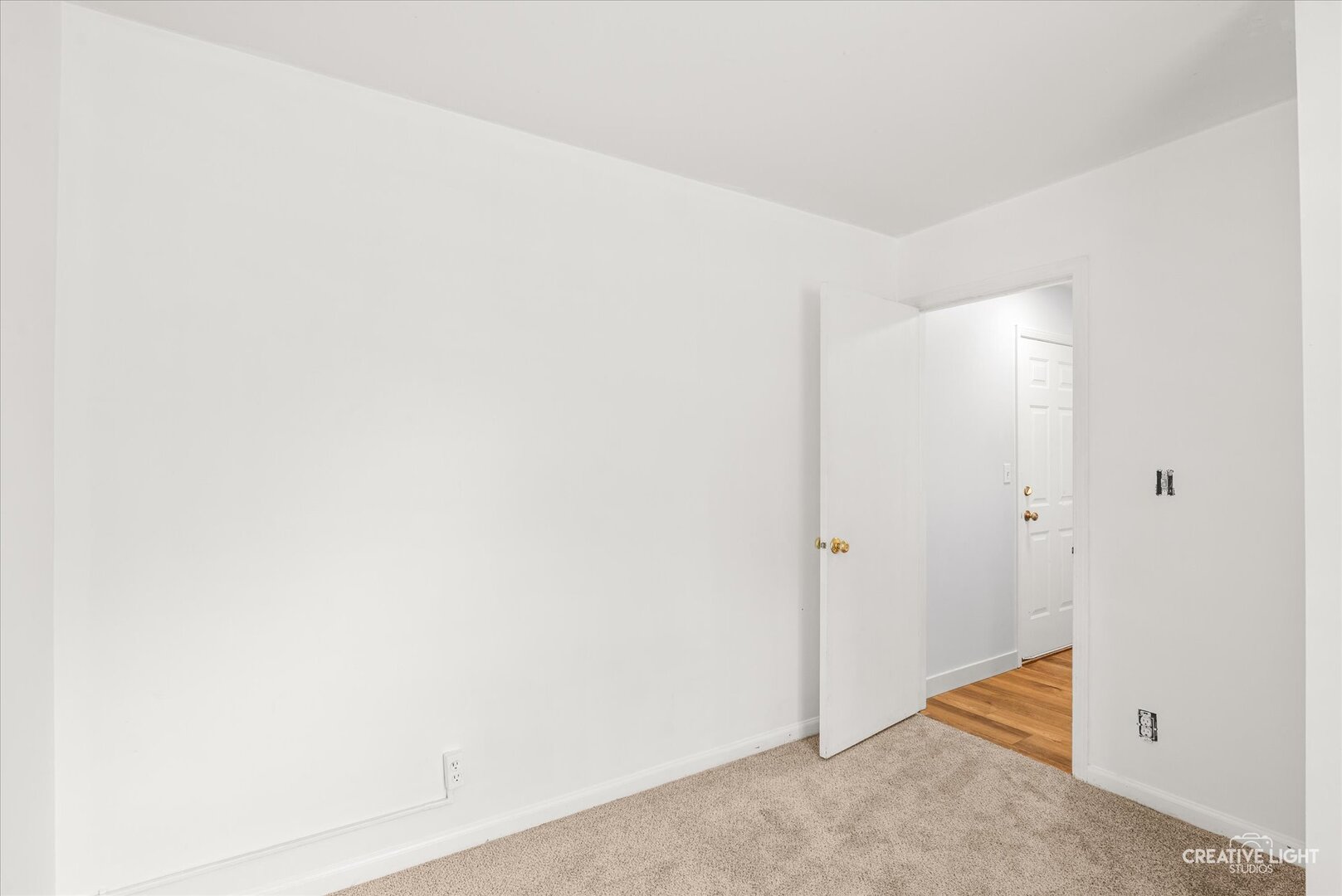 2409 Courtyard Circle 4 Property Photo 18