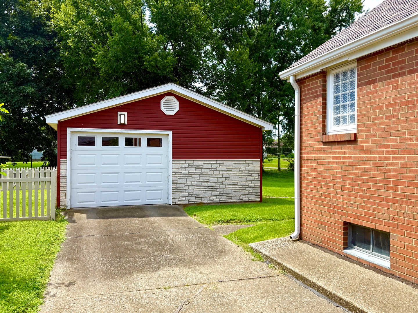 12710292 Property Photo 2
