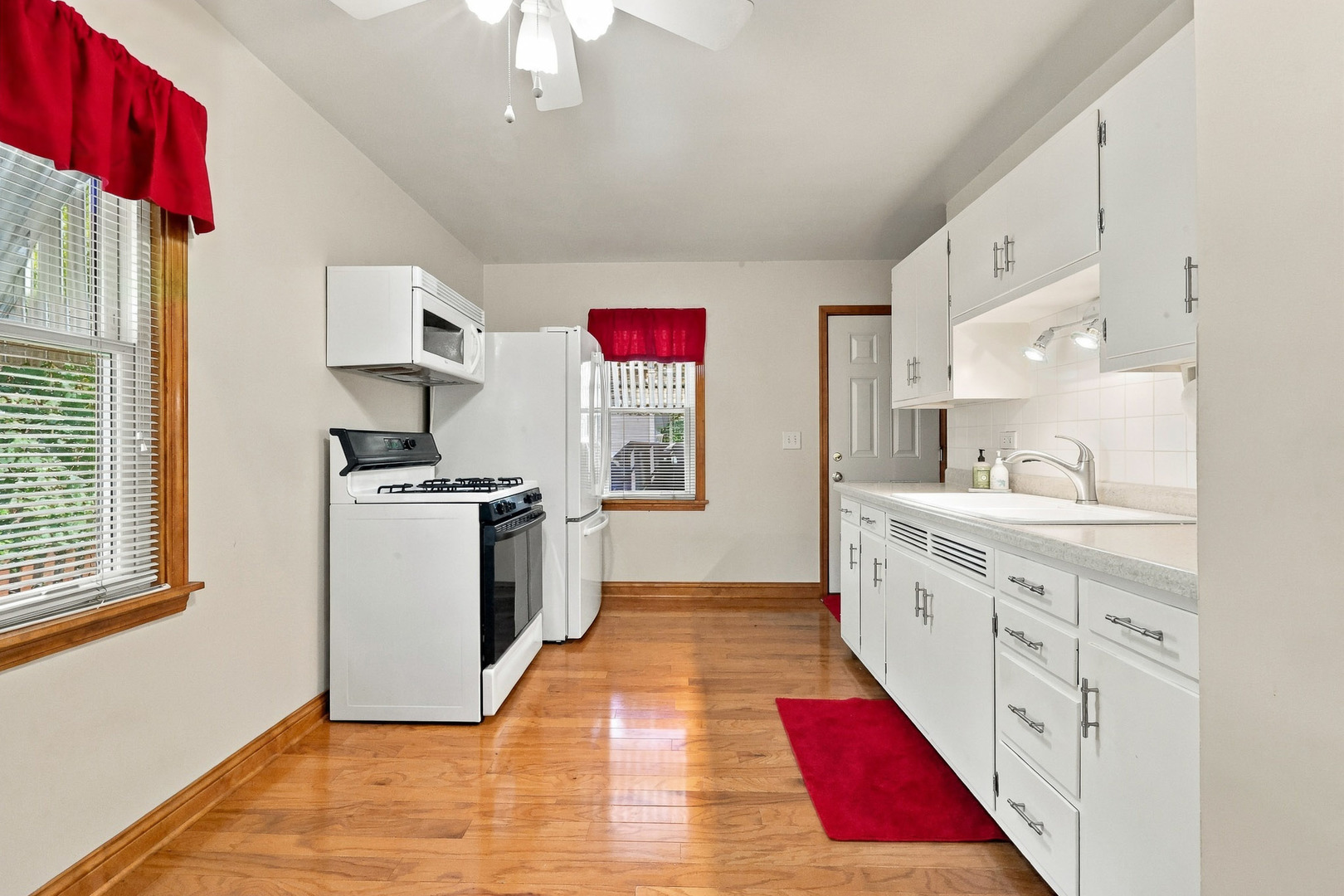 677 Clark Street Property Photo 9