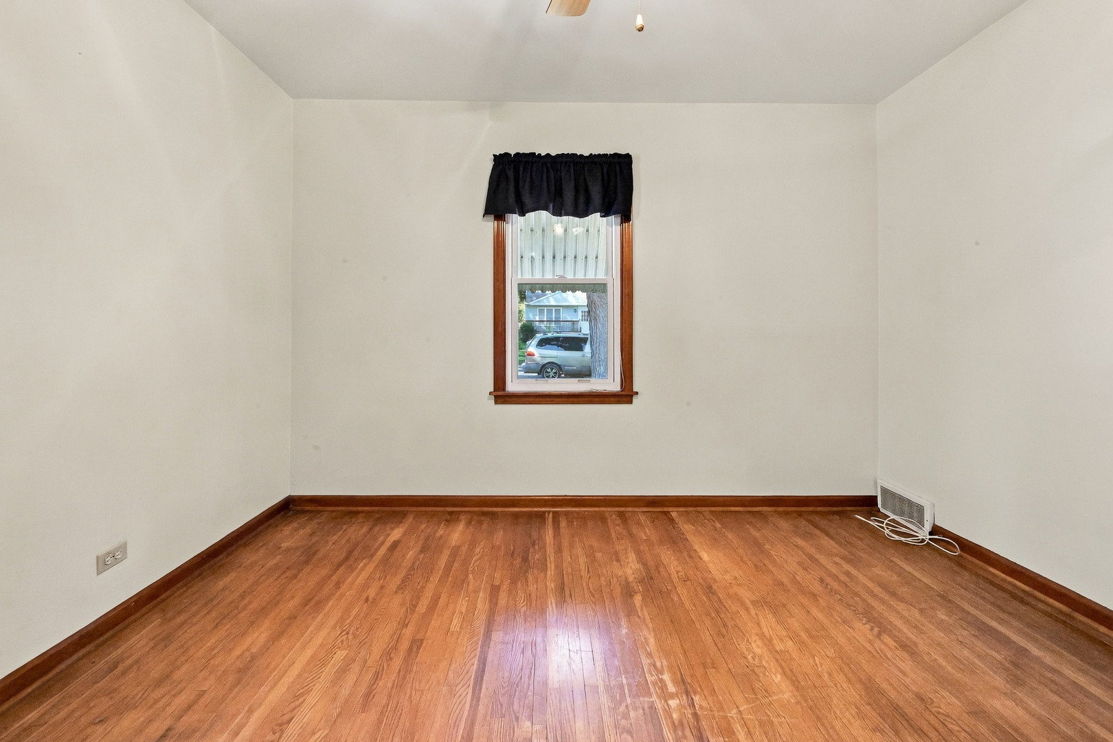 677 Clark Street Property Photo 14
