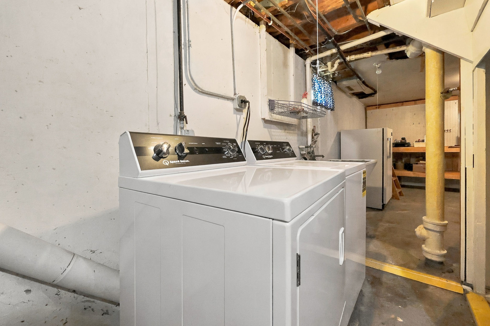 677 Clark Street Property Photo 28