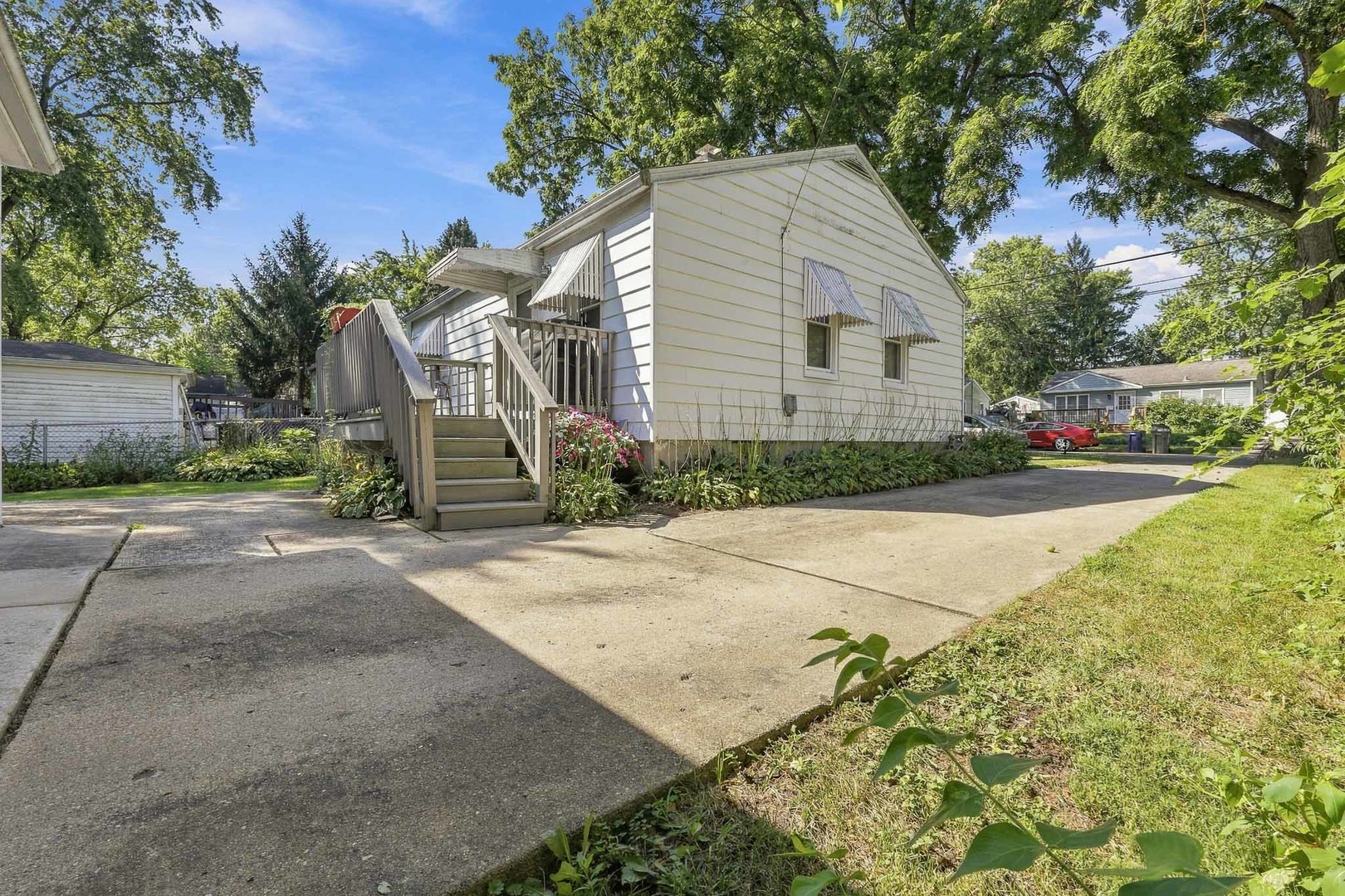 677 Clark Street Property Photo 31