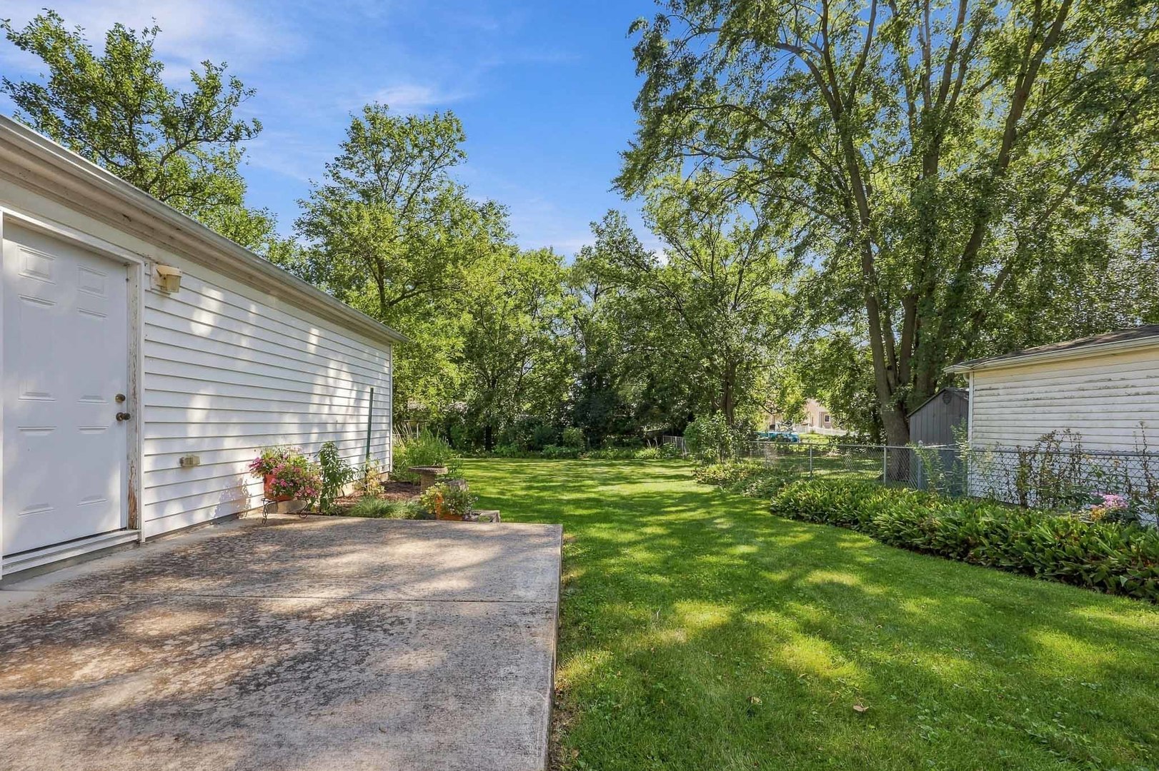 677 Clark Street Property Photo 32
