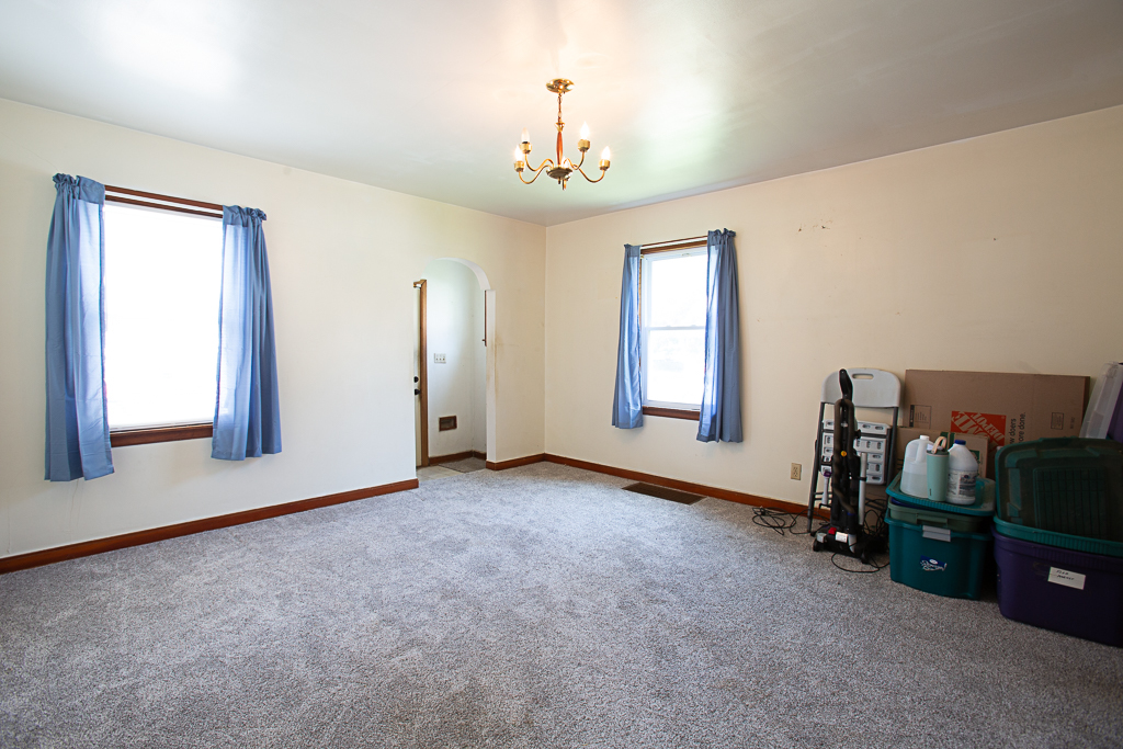 618 Maple Street Property Photo 5