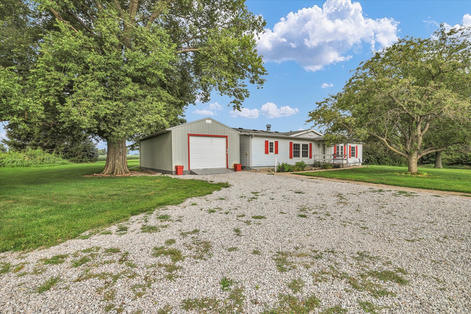 425 County Road 1575 Property Photo 13