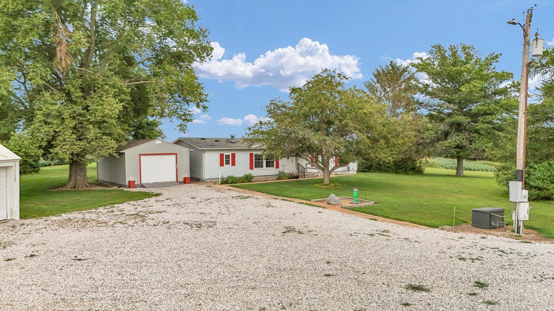 425 County Road 1575 Property Photo 59