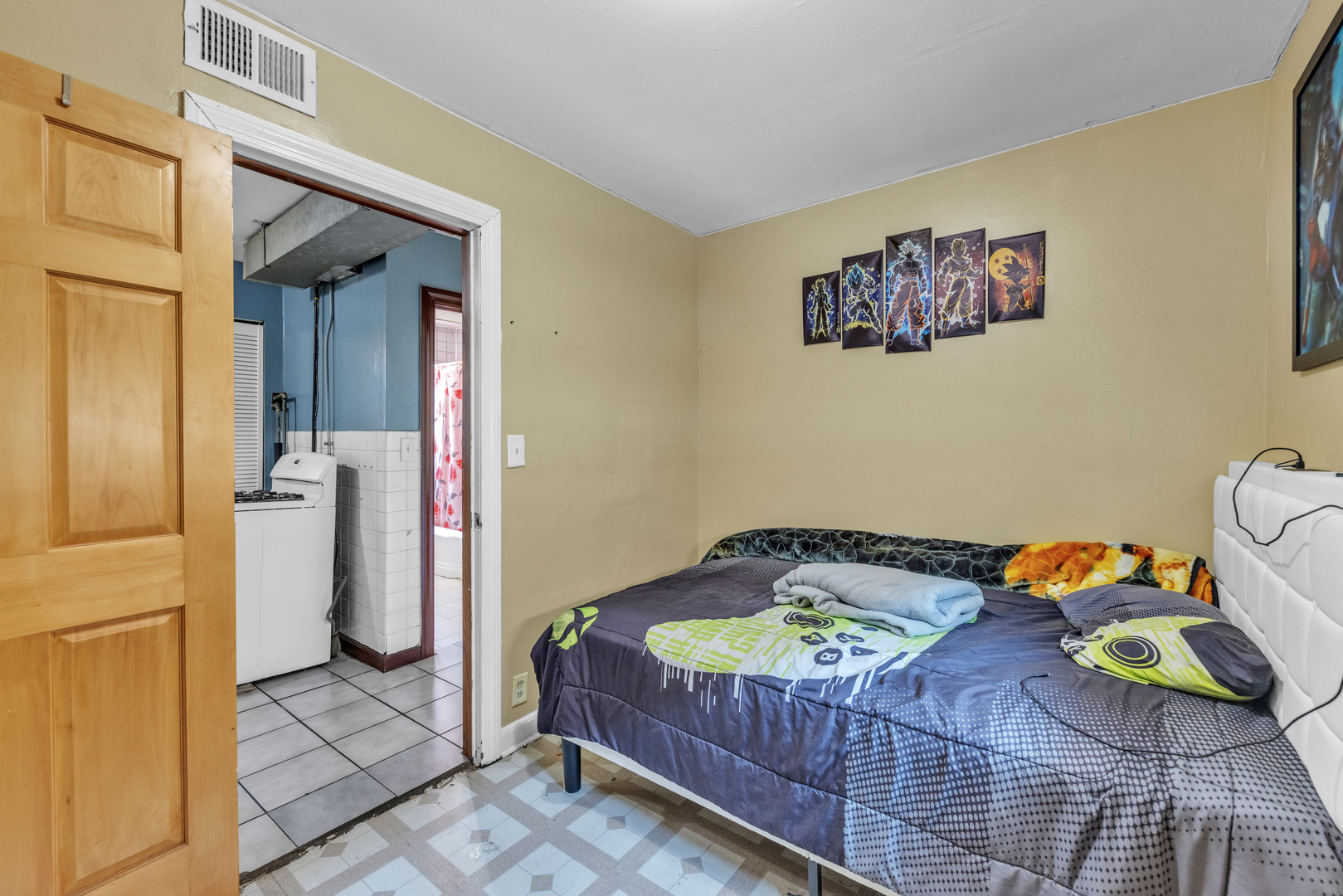 3031 S Central Park Avenue Property Photo 8