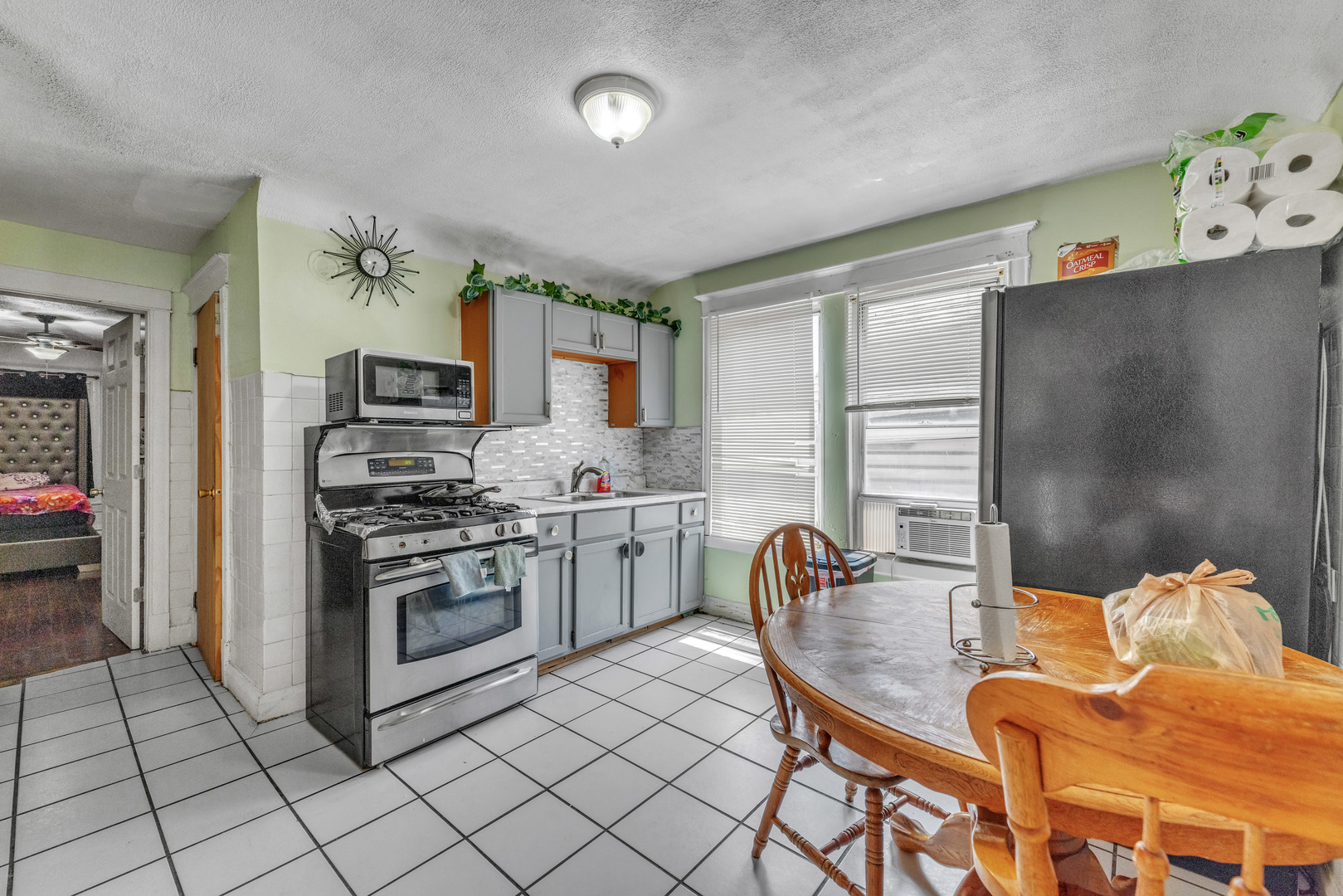 3031 S Central Park Avenue Property Photo 11
