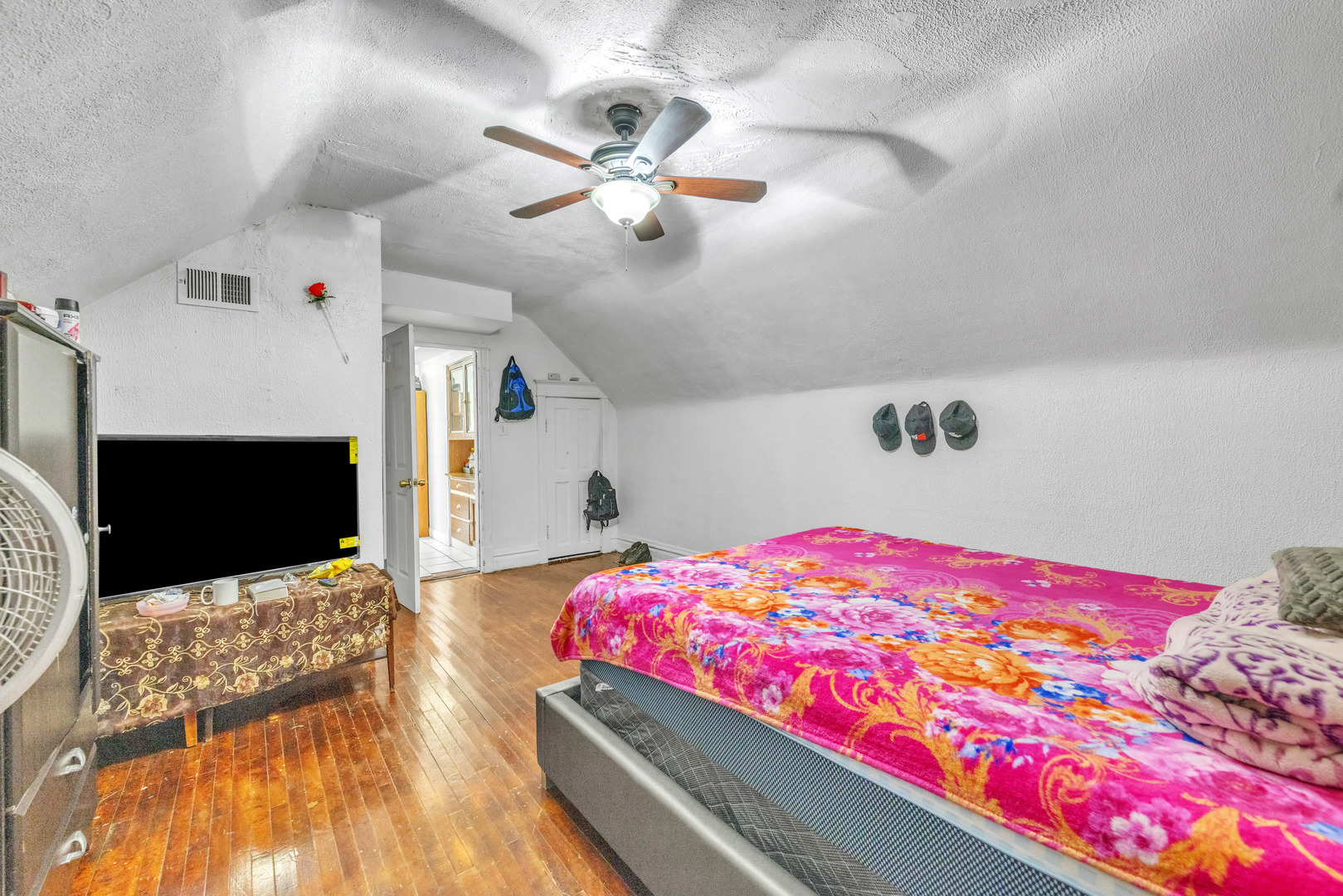 3031 S Central Park Avenue Property Photo 19