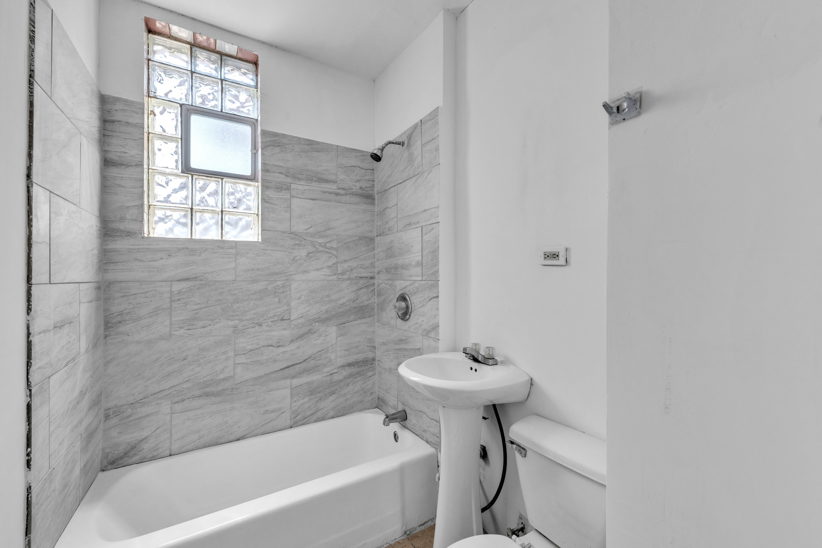 3031 S Central Park Avenue Property Photo 24