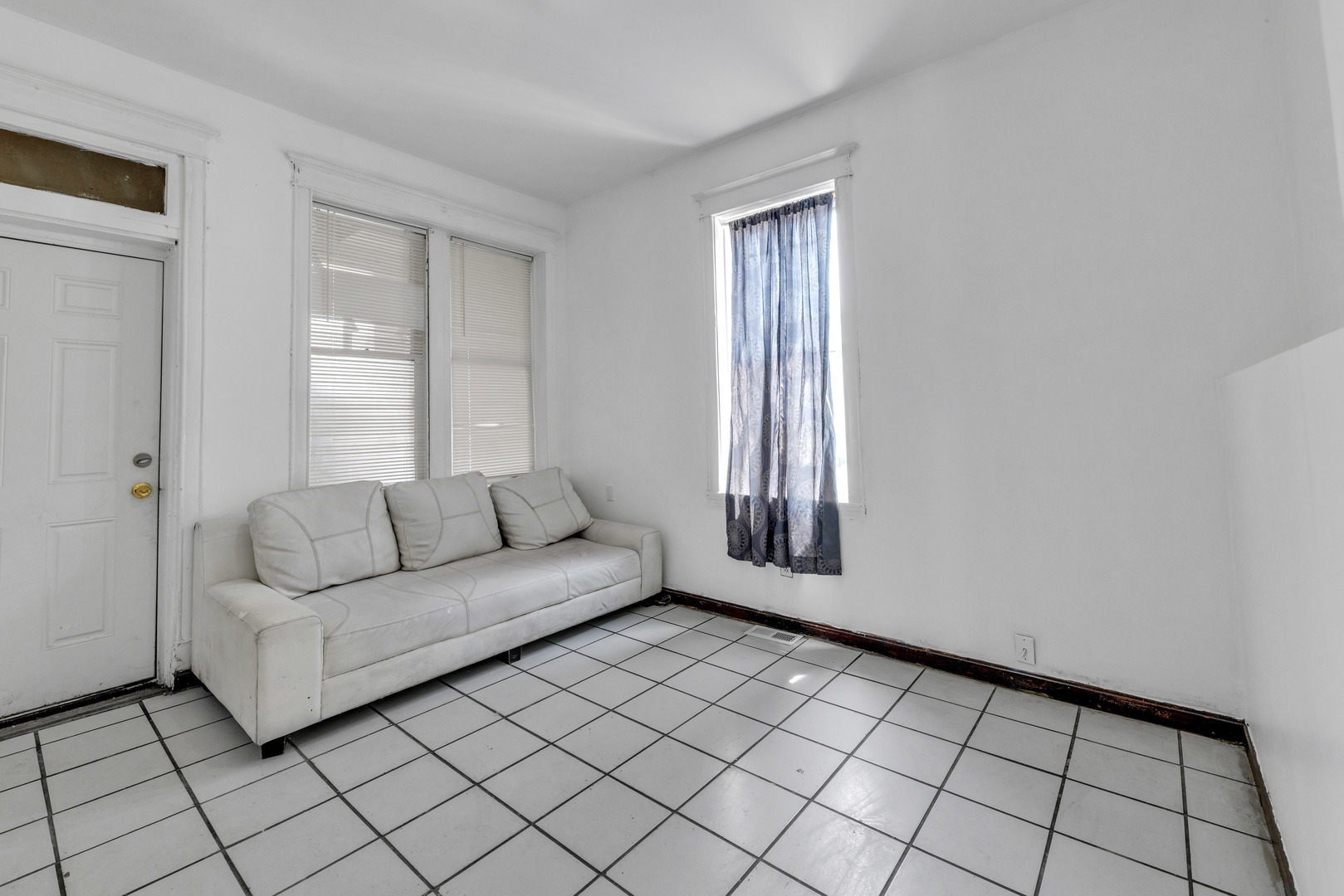 3031 S Central Park Avenue Property Photo 25