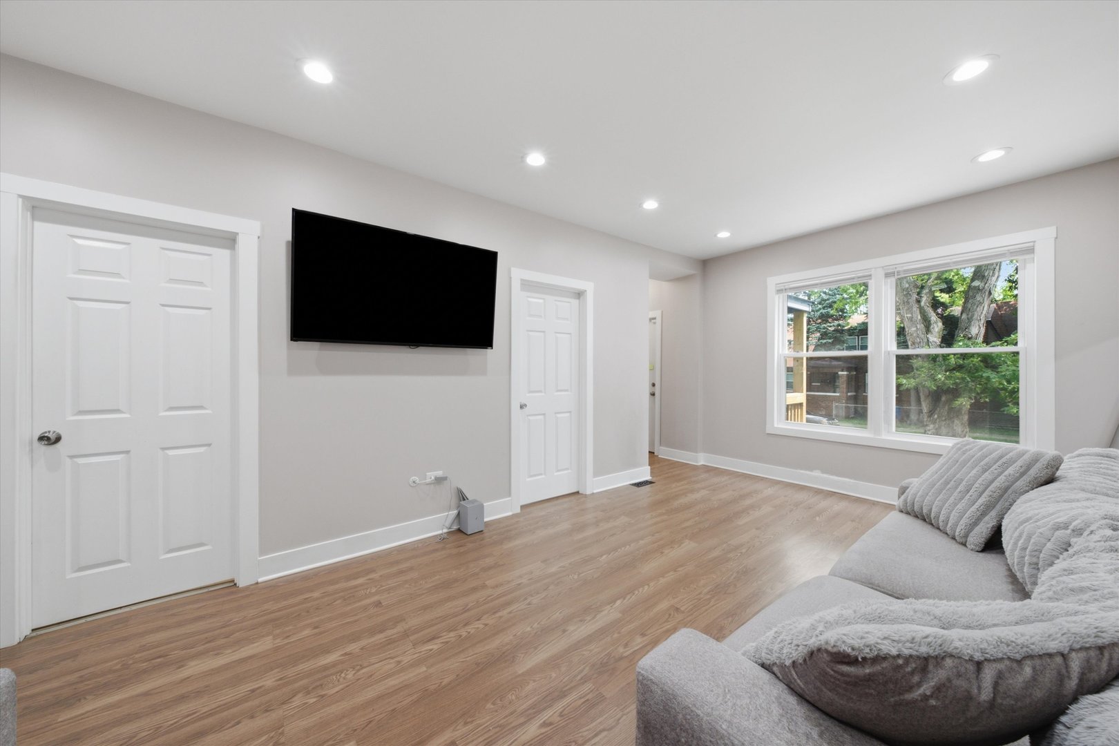 12206 S Union Avenue Property Photo 2