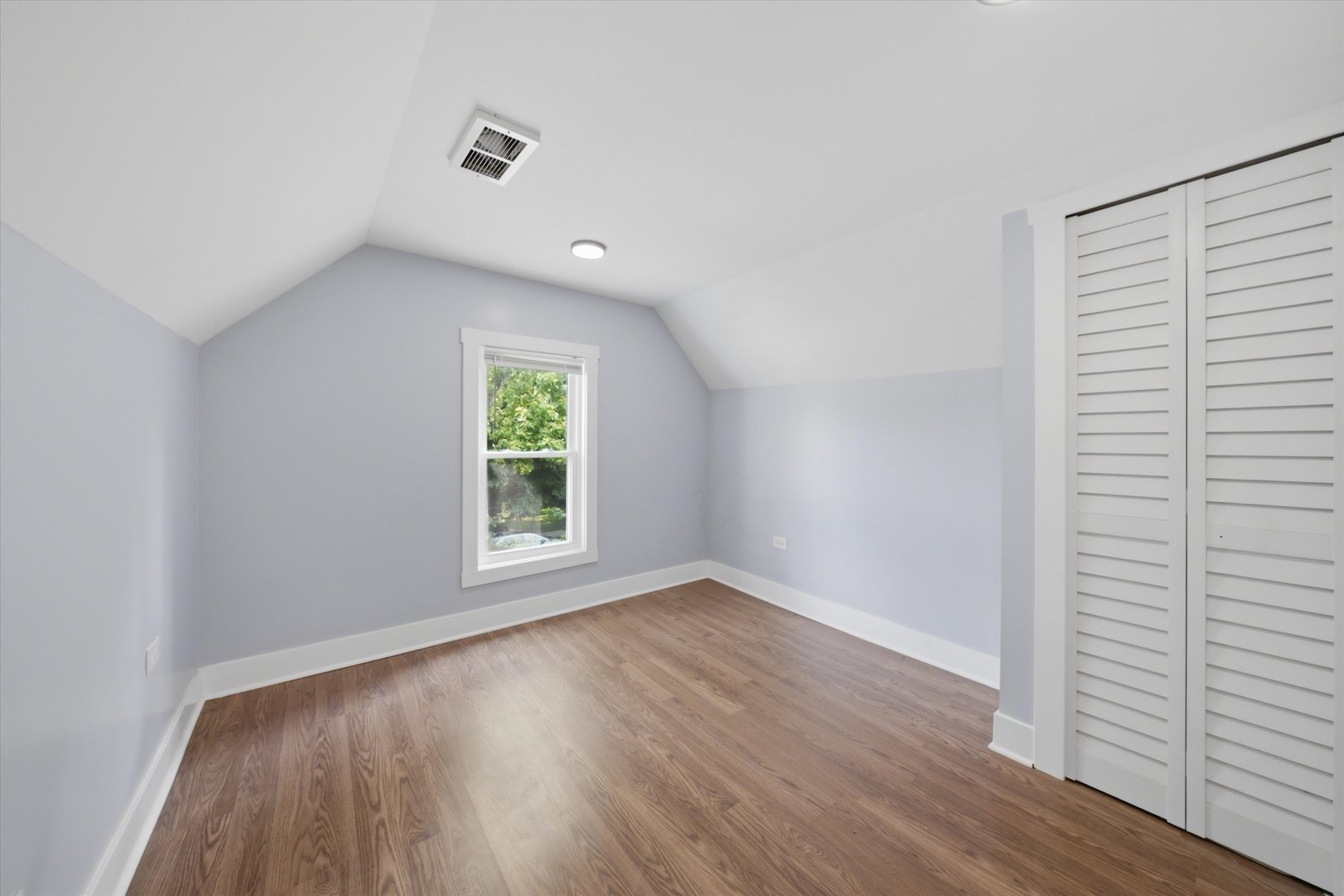 12206 S Union Avenue Property Photo 8
