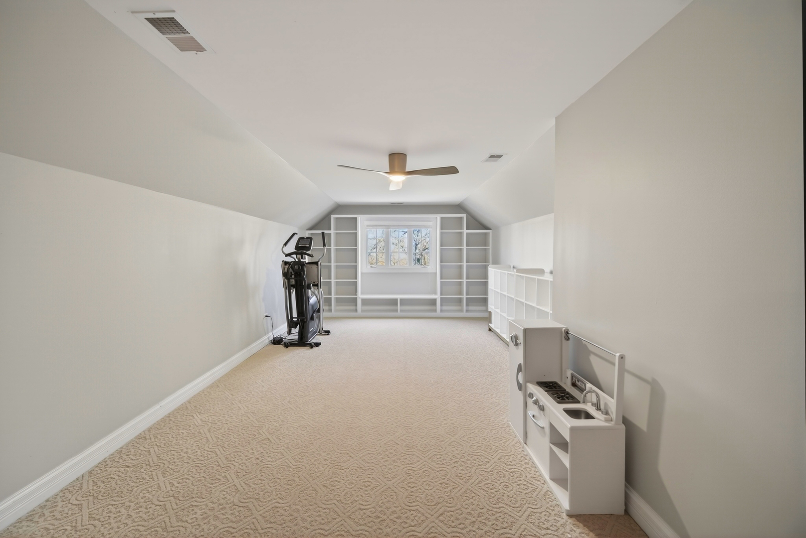 70 Forest Avenue Property Photo 72