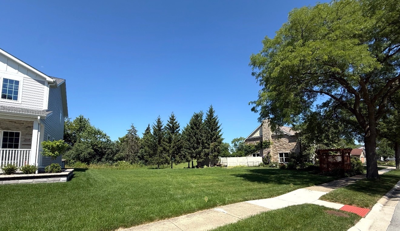 1140 Honeysuckle Drive Property Photo 8