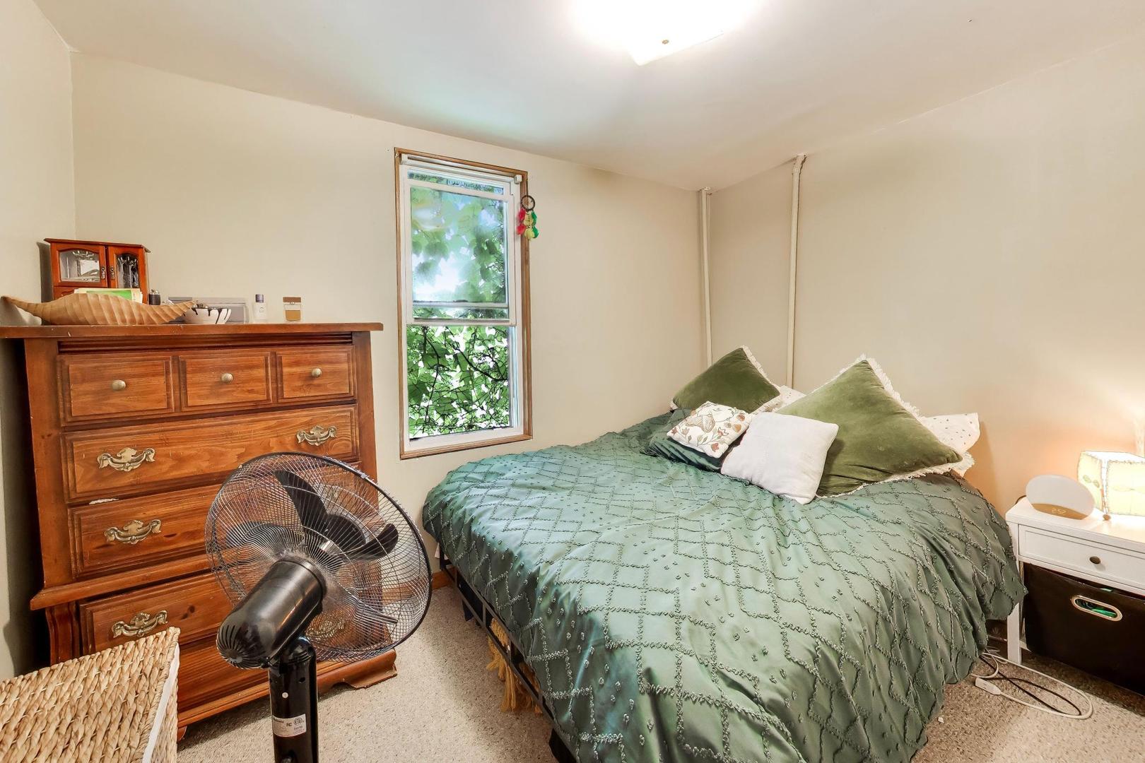 2643 N California Avenue Property Photo 37