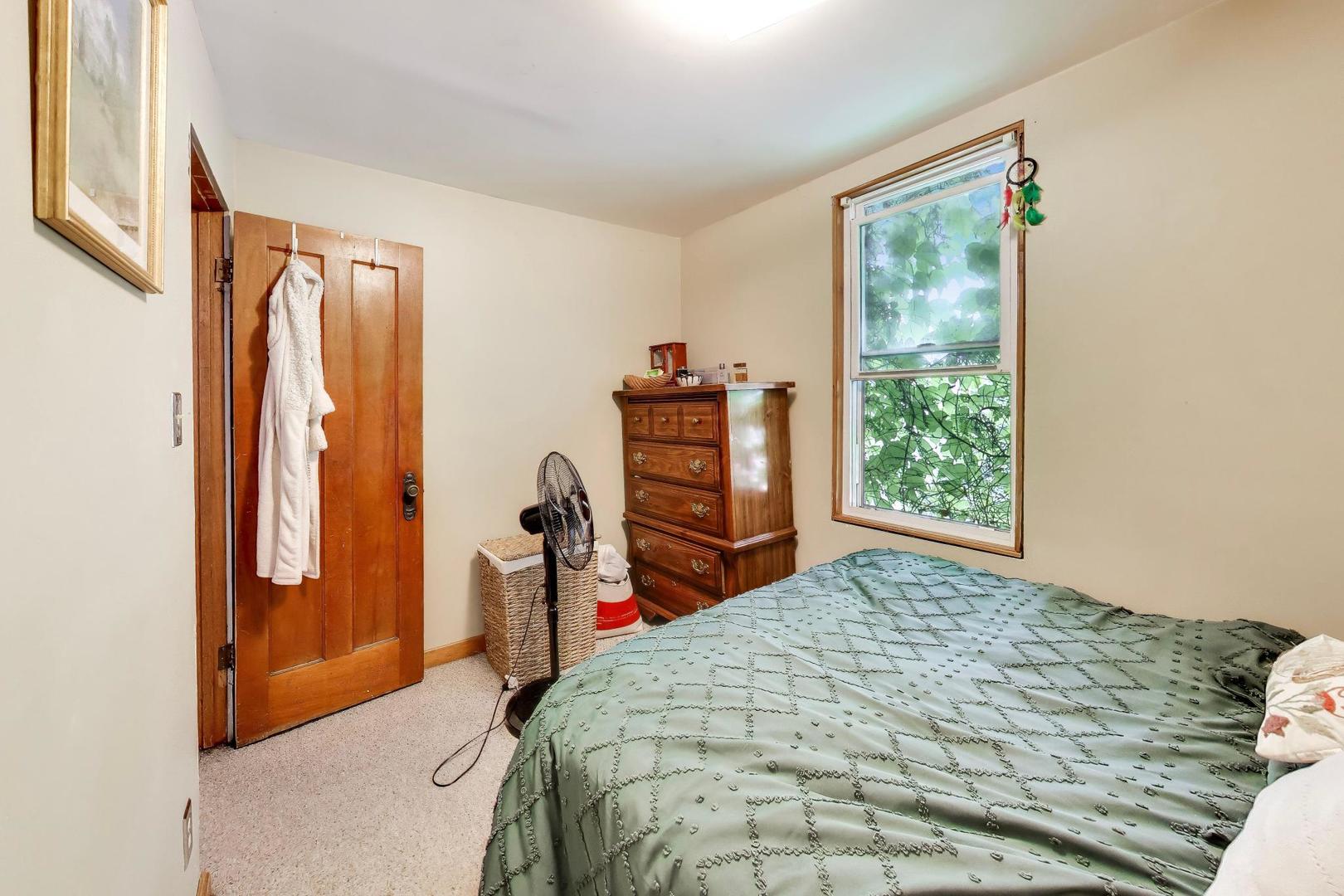 2643 N California Avenue Property Photo 38