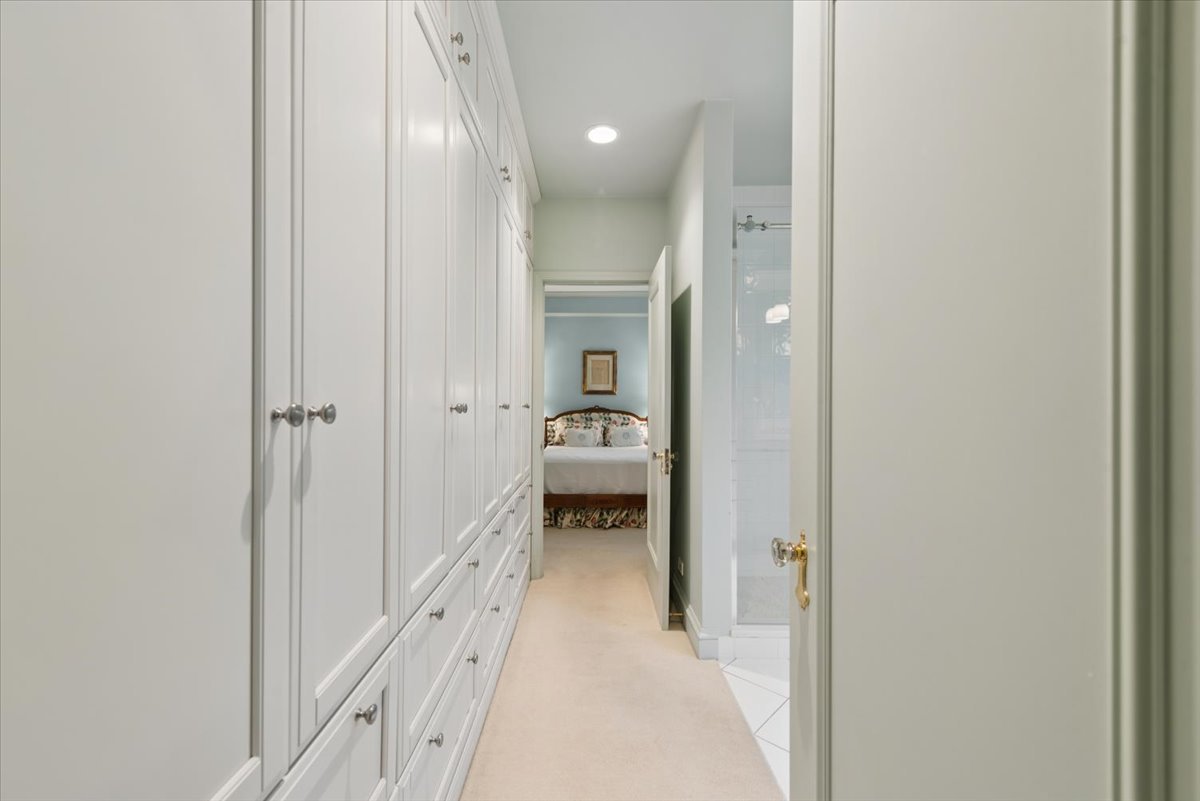 1501 Hinman Avenue 4b Property Photo 27