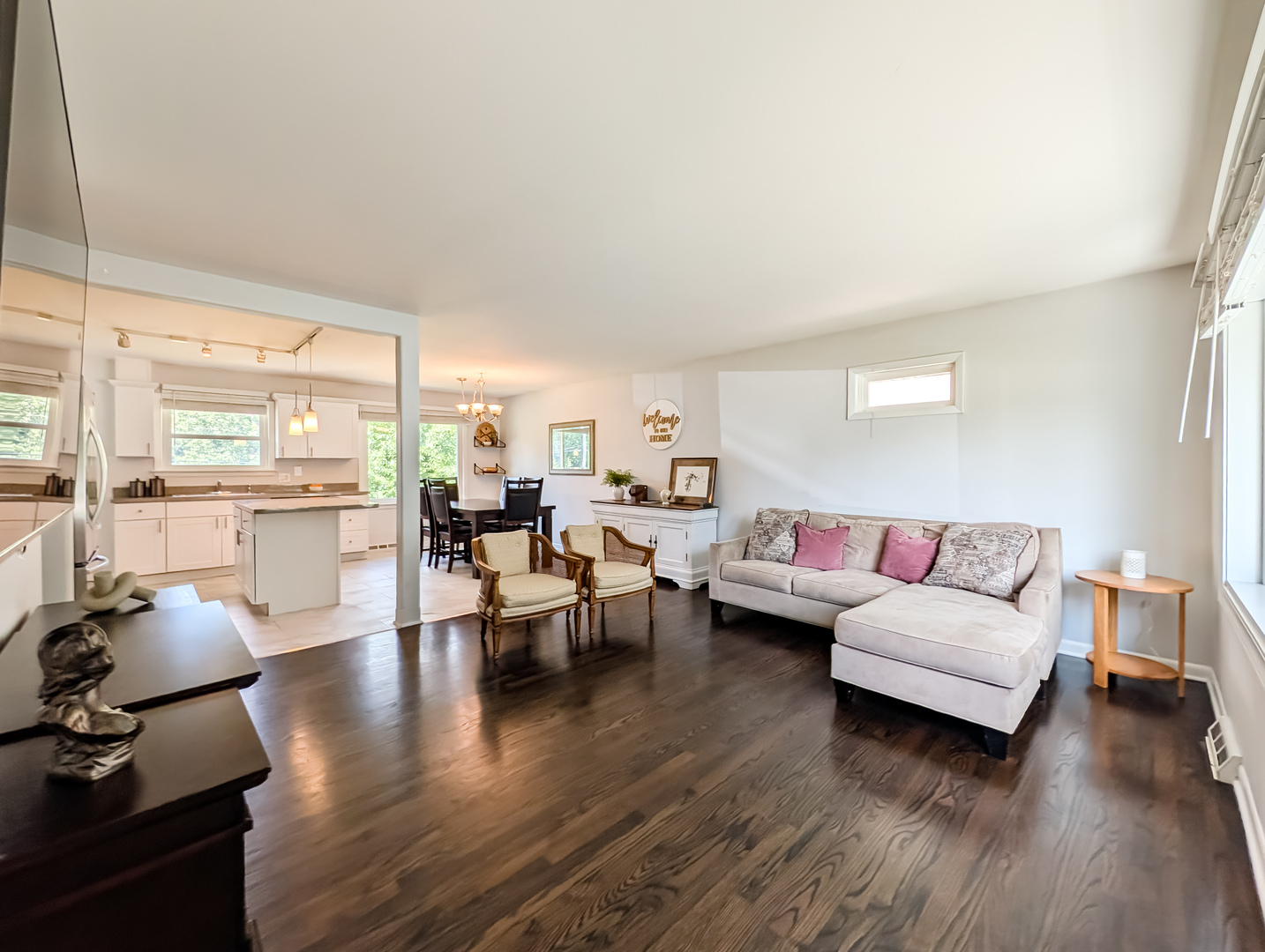 1005 E Irving Park Road Property Photo 6