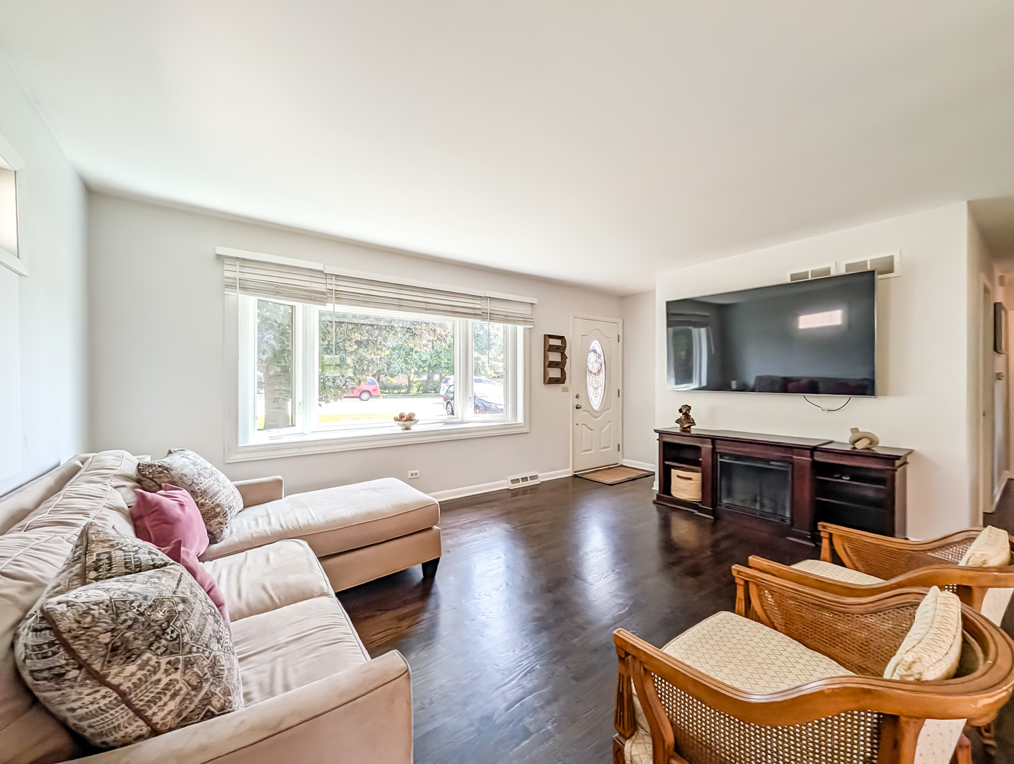 1005 E Irving Park Road Property Photo 9