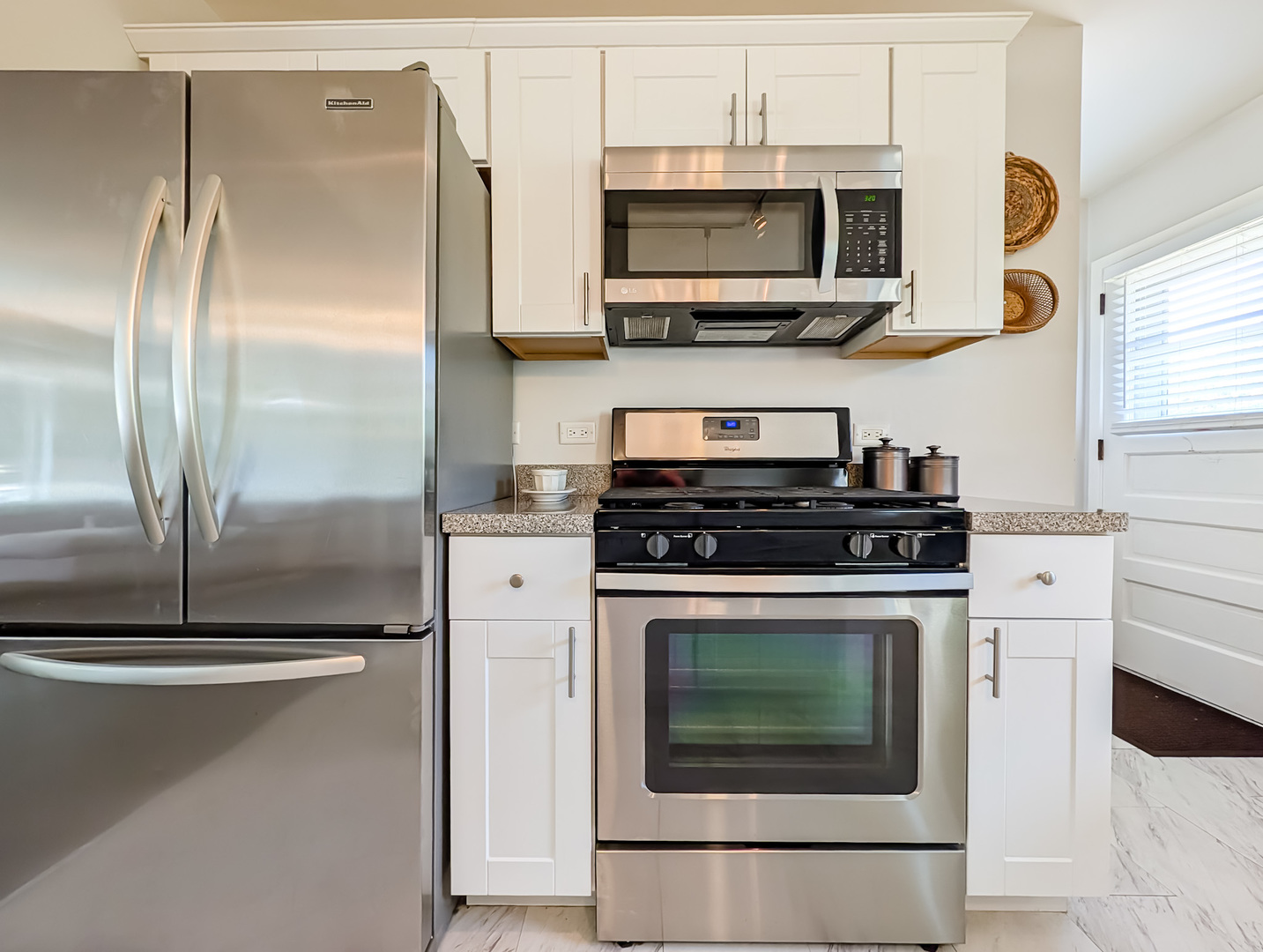1005 E Irving Park Road Property Photo 14
