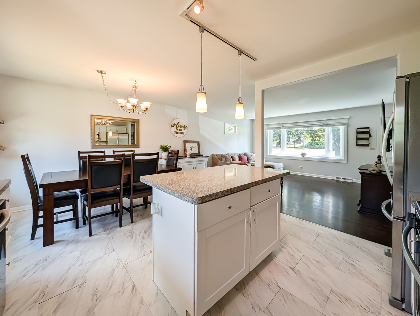 1005 E Irving Park Road Property Photo 19
