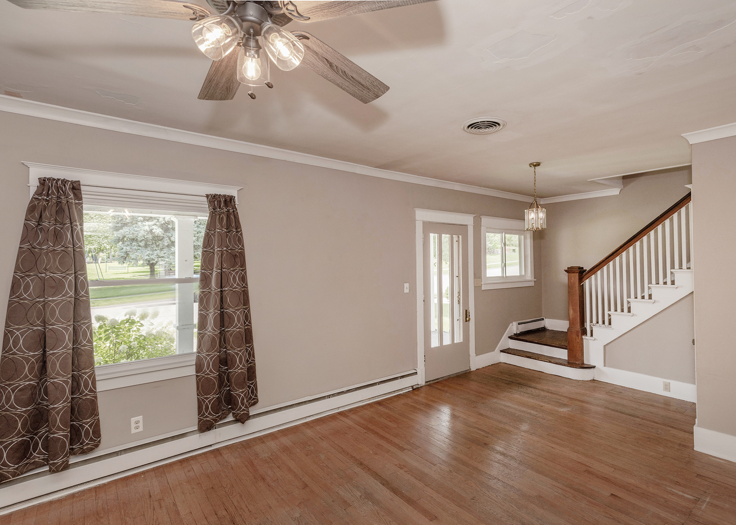 617 Douglas Court Property Photo 4