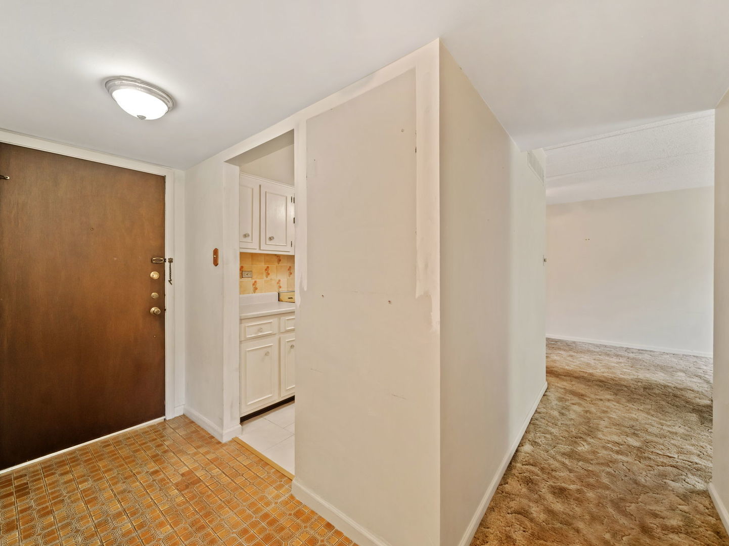 500 Redondo Drive 205 Property Photo 2