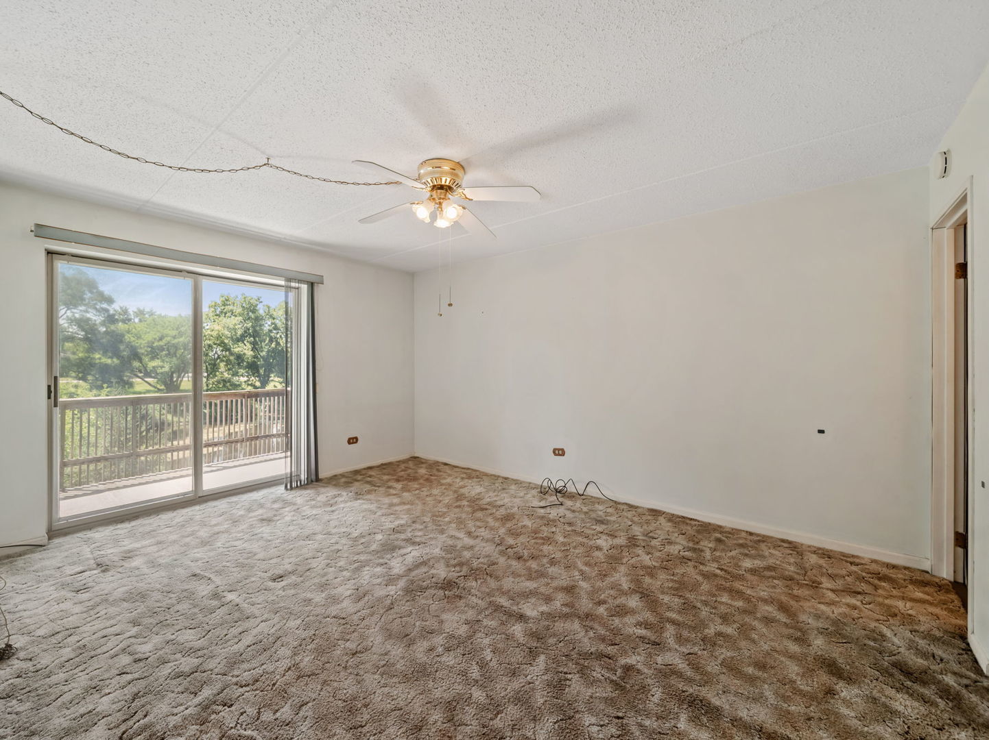 500 Redondo Drive 205 Property Photo 7