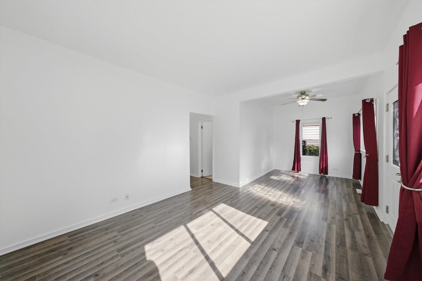 14538 Hamlin Avenue Property Photo 5