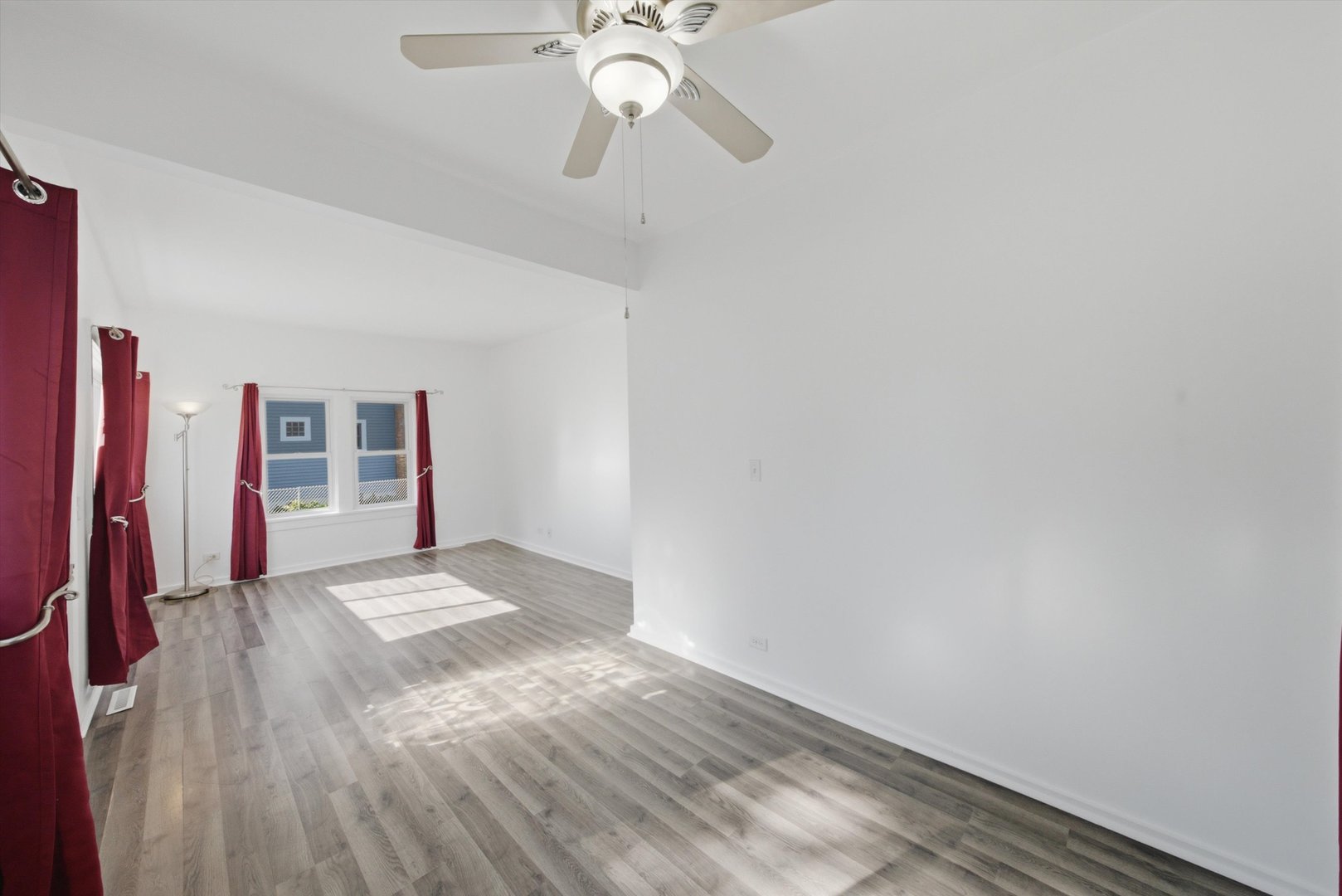 14538 Hamlin Avenue Property Photo 17