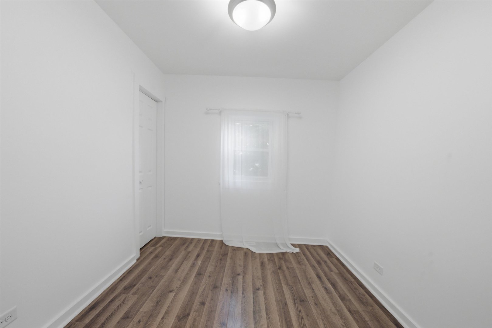 14538 Hamlin Avenue Property Photo 19