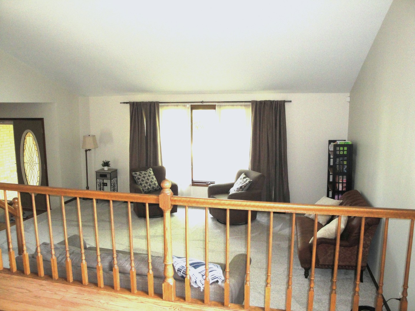 18916 Creekview Lane Property Photo 4