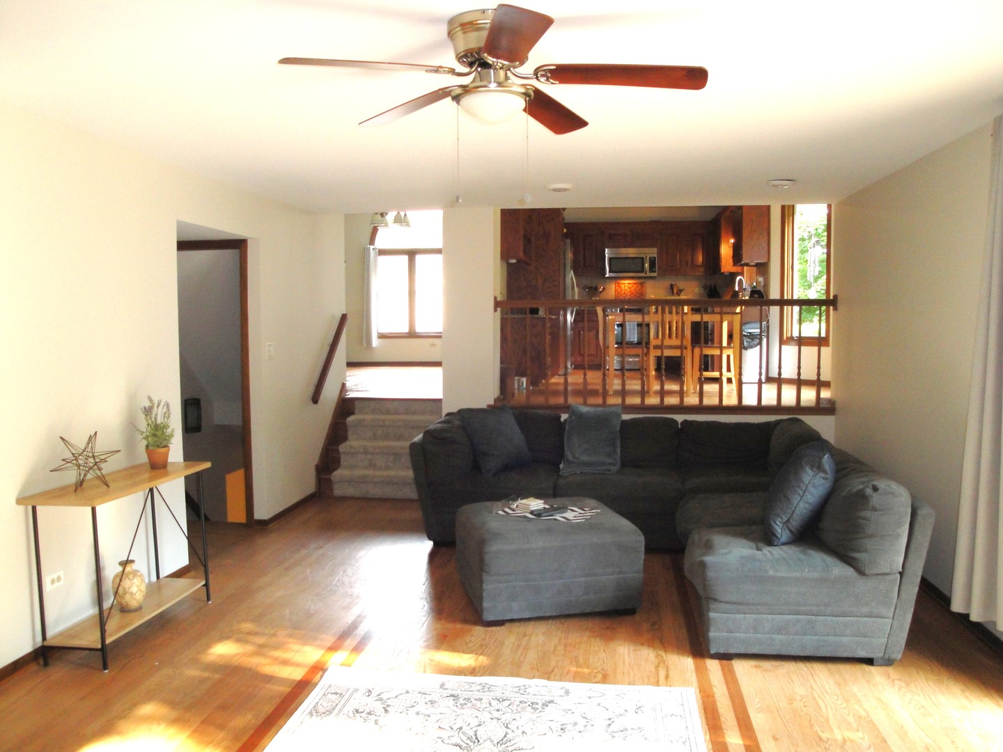 18916 Creekview Lane Property Photo 6