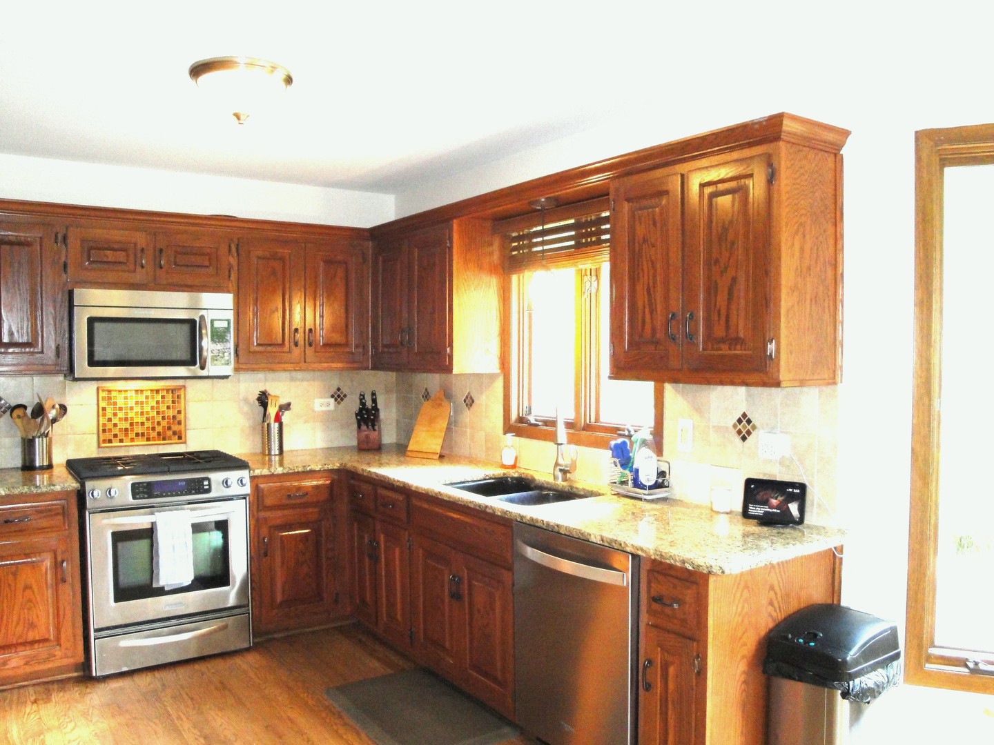 18916 Creekview Lane Property Photo 9