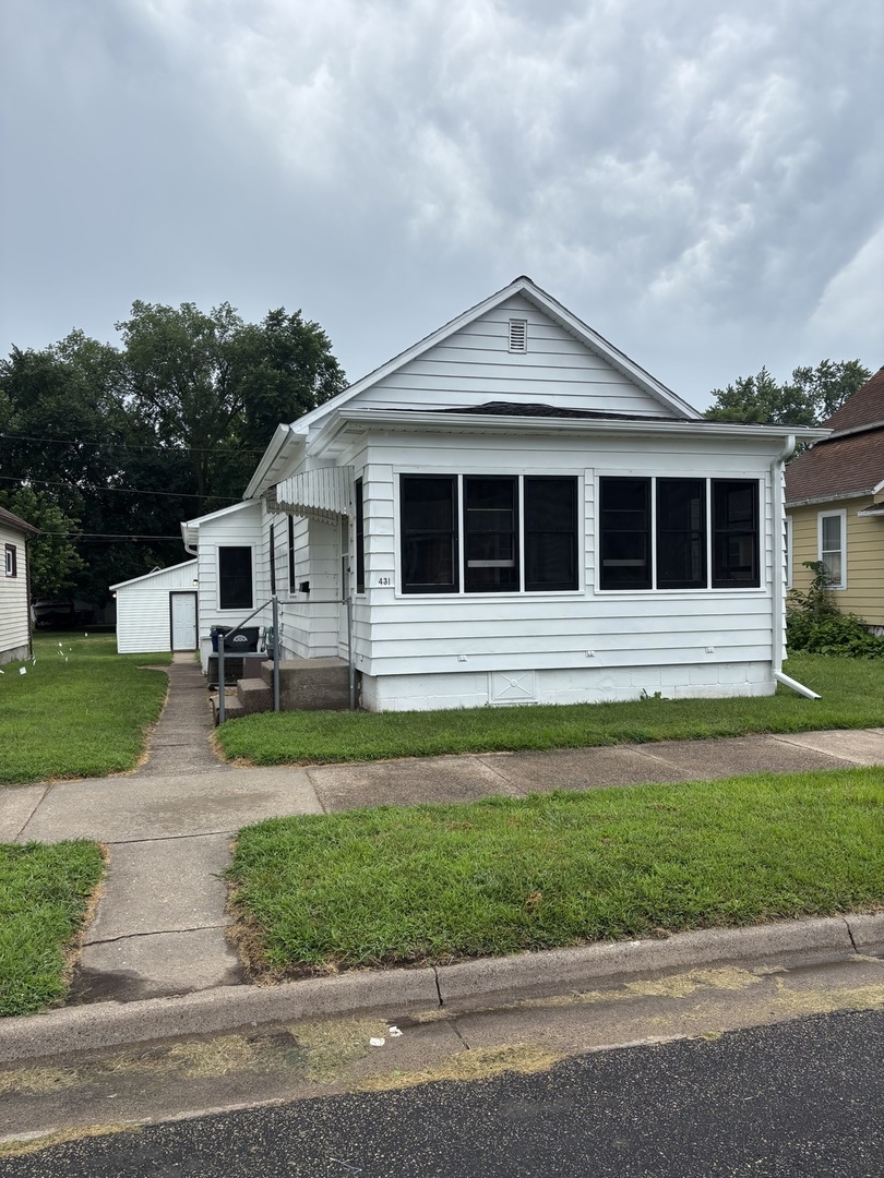 431 2nd Avenue Property Photo 1