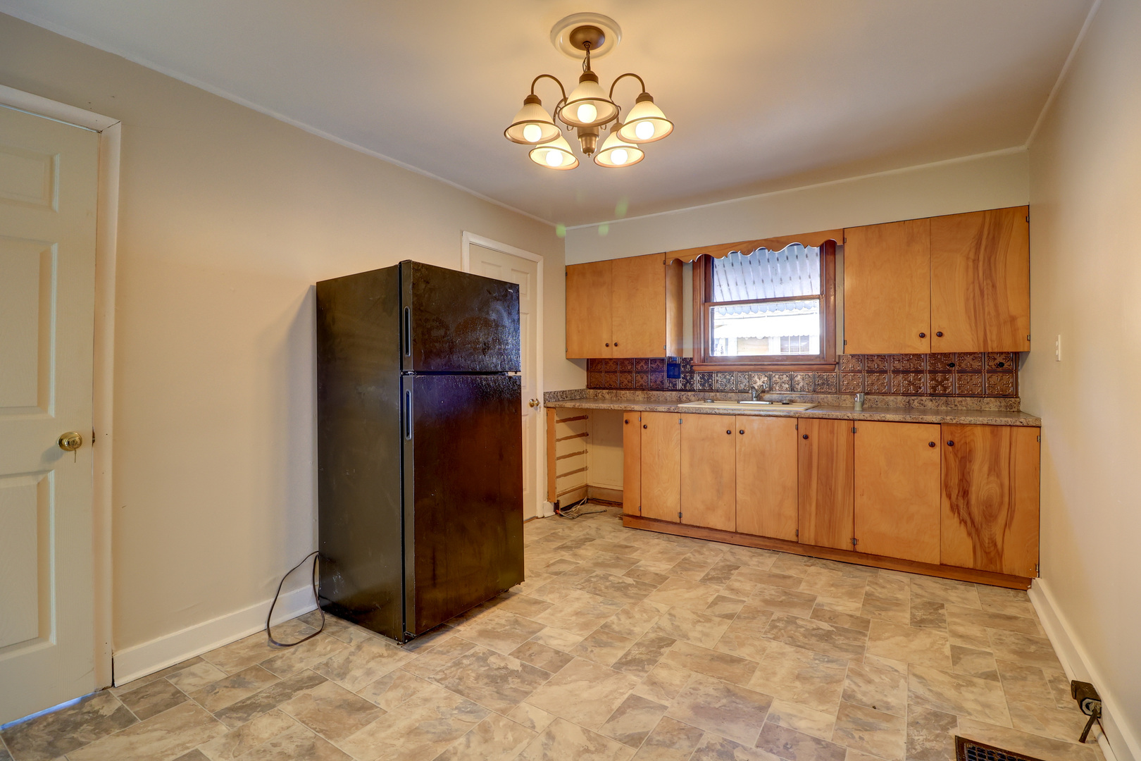 431 2nd Avenue Property Photo 5