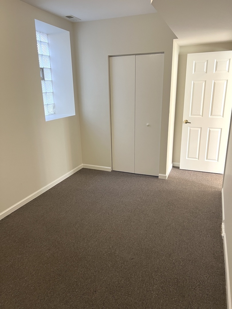 4822 W Berteau G Property Photo 7