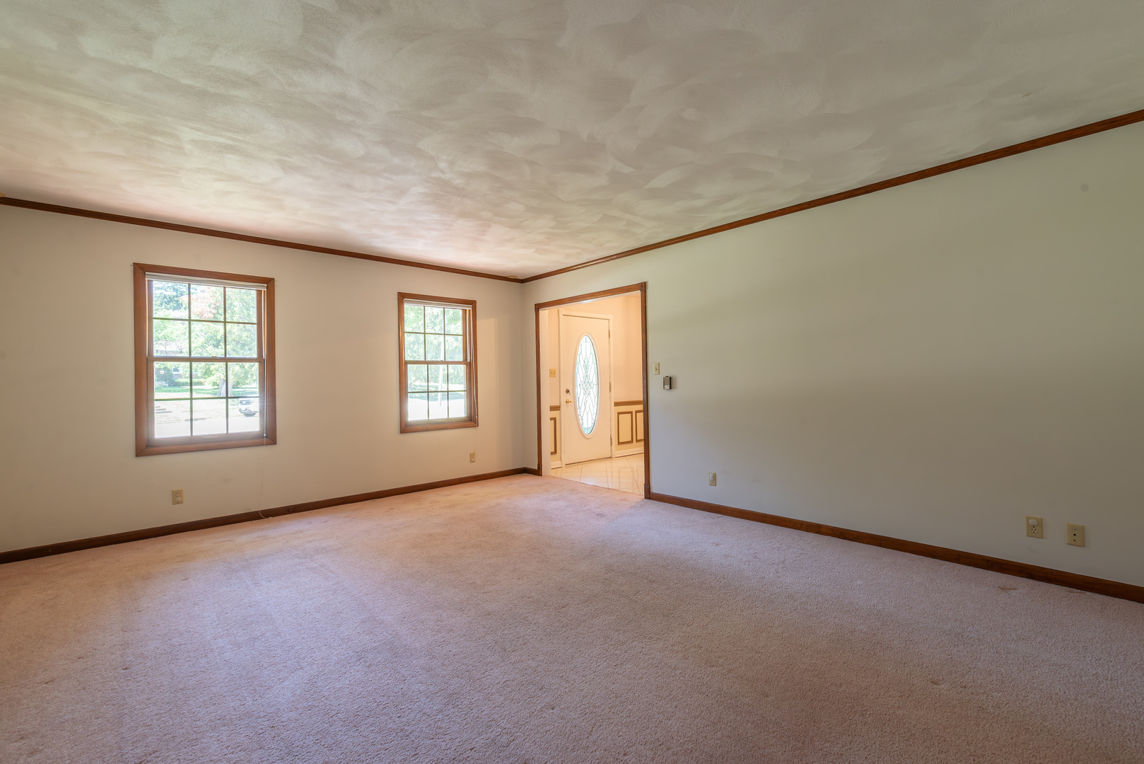 23 Elizabeth Circle Property Photo 6