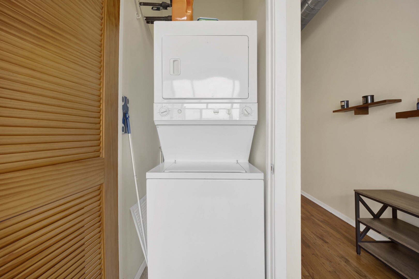 1645 W Ogden Avenue 718 Property Photo 15