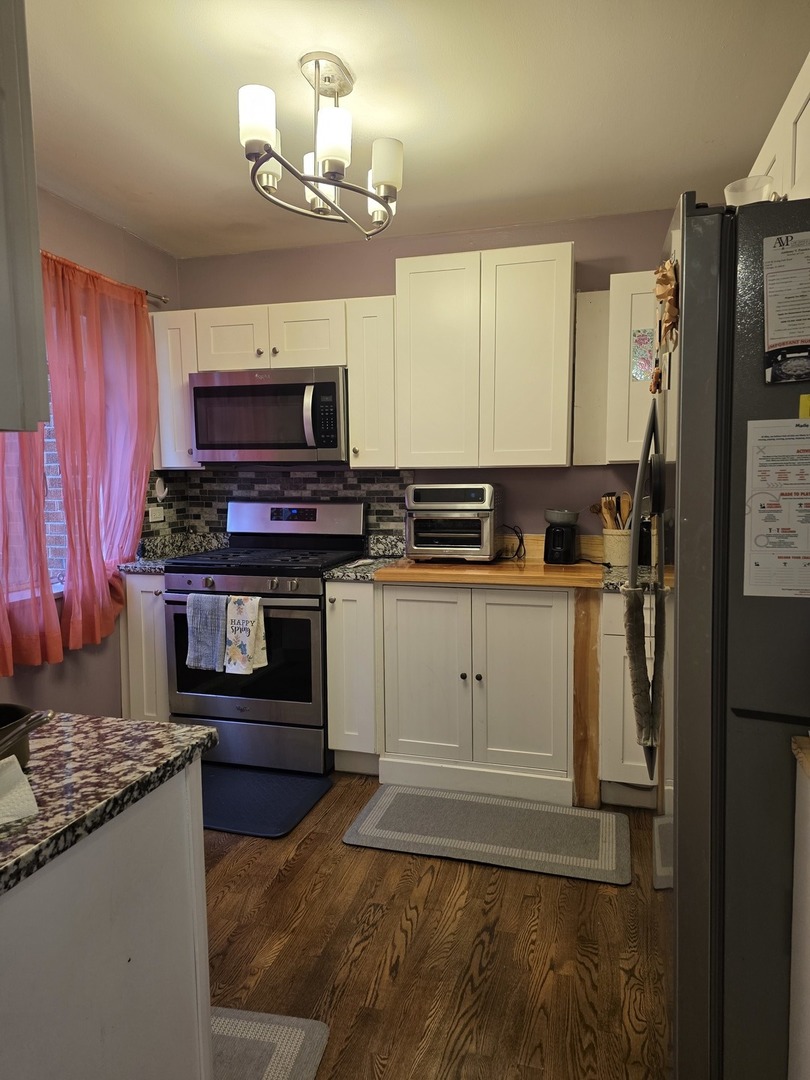 5065 W Gladys Avenue D Property Photo 5