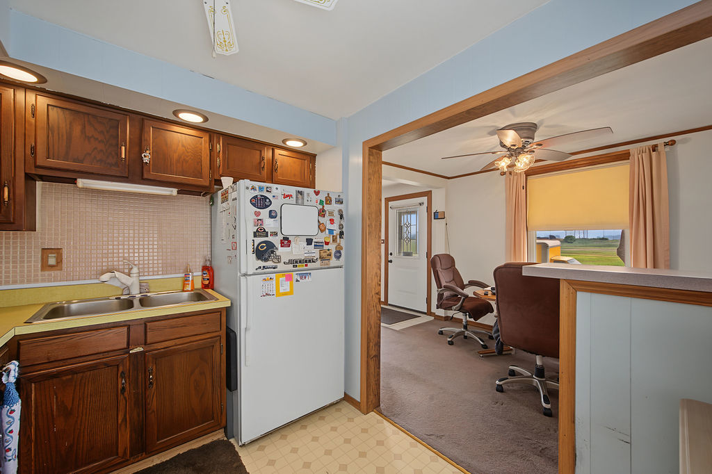11022 S State Line Road Property Photo 11