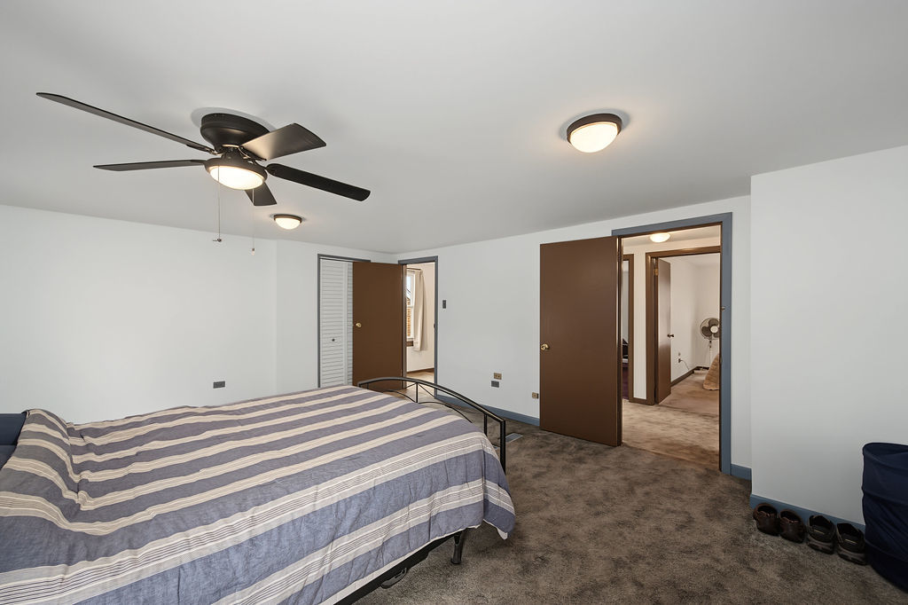 11022 S State Line Road Property Photo 17