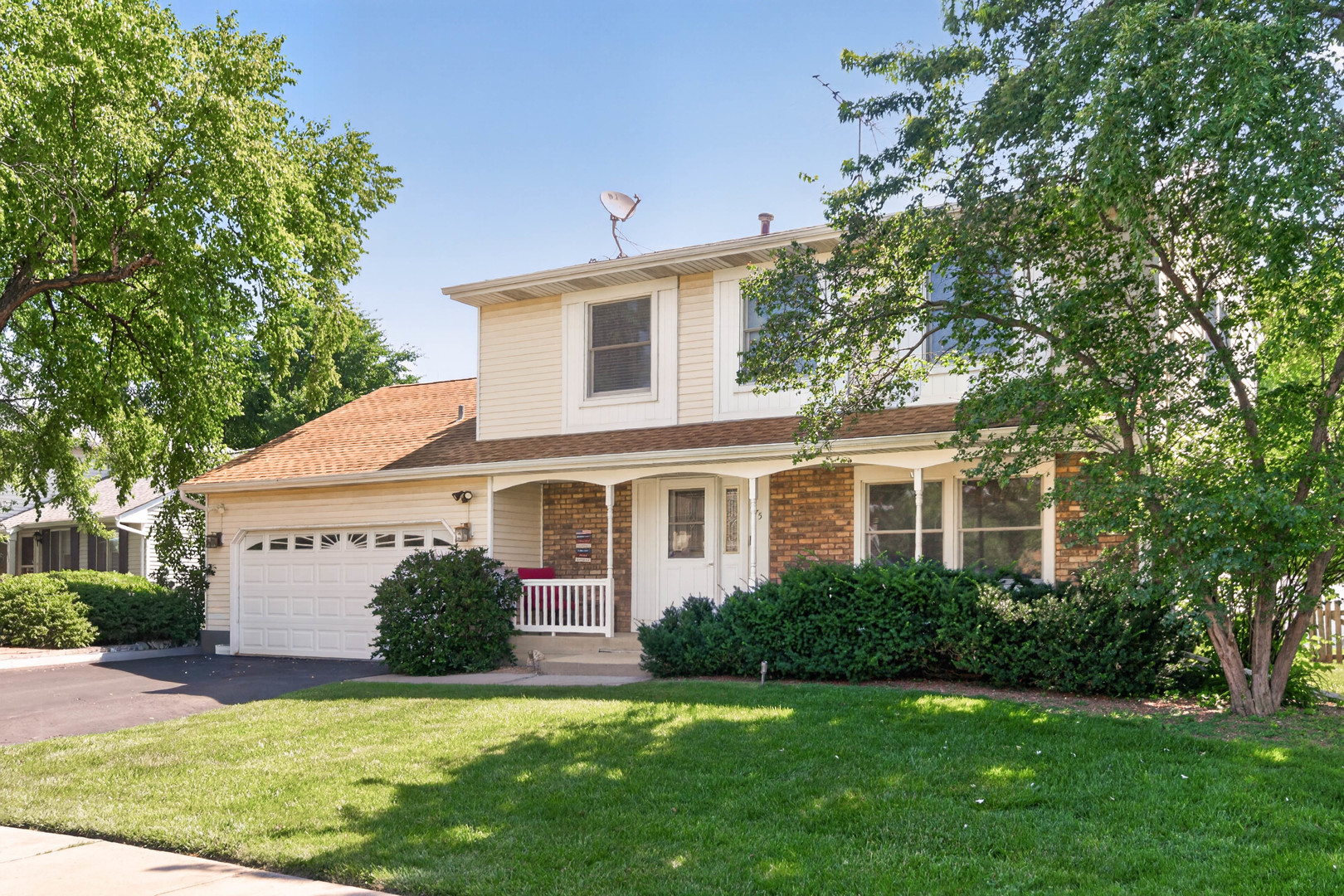 975 W Pine Avenue Property Photo 1