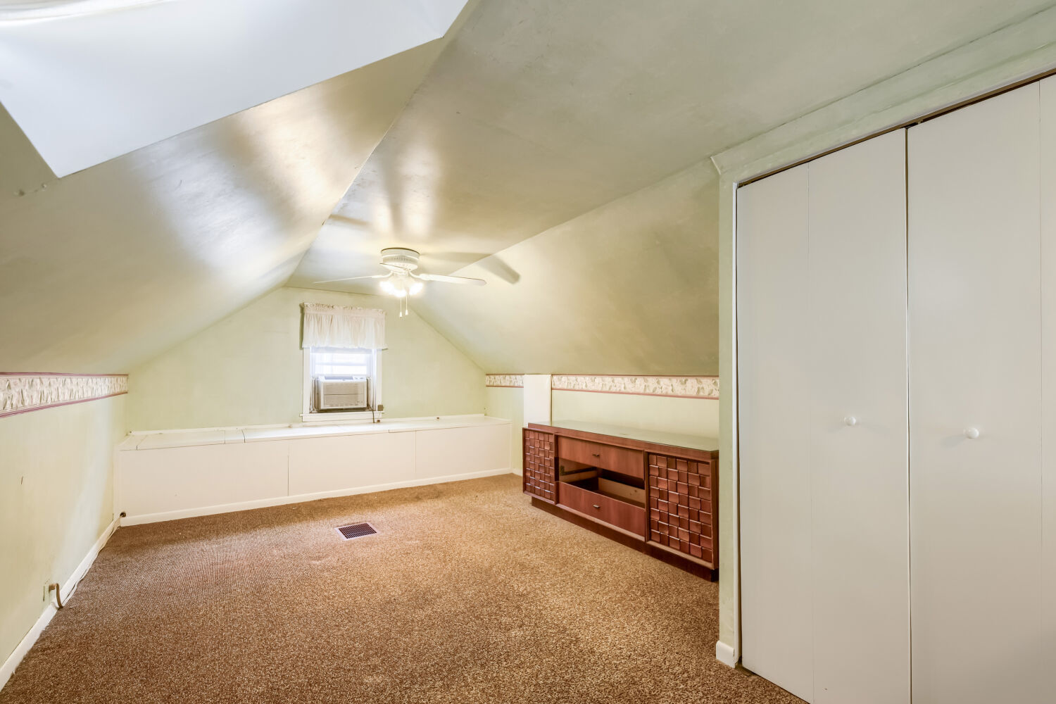 10831 S Kedzie Avenue Property Photo 8